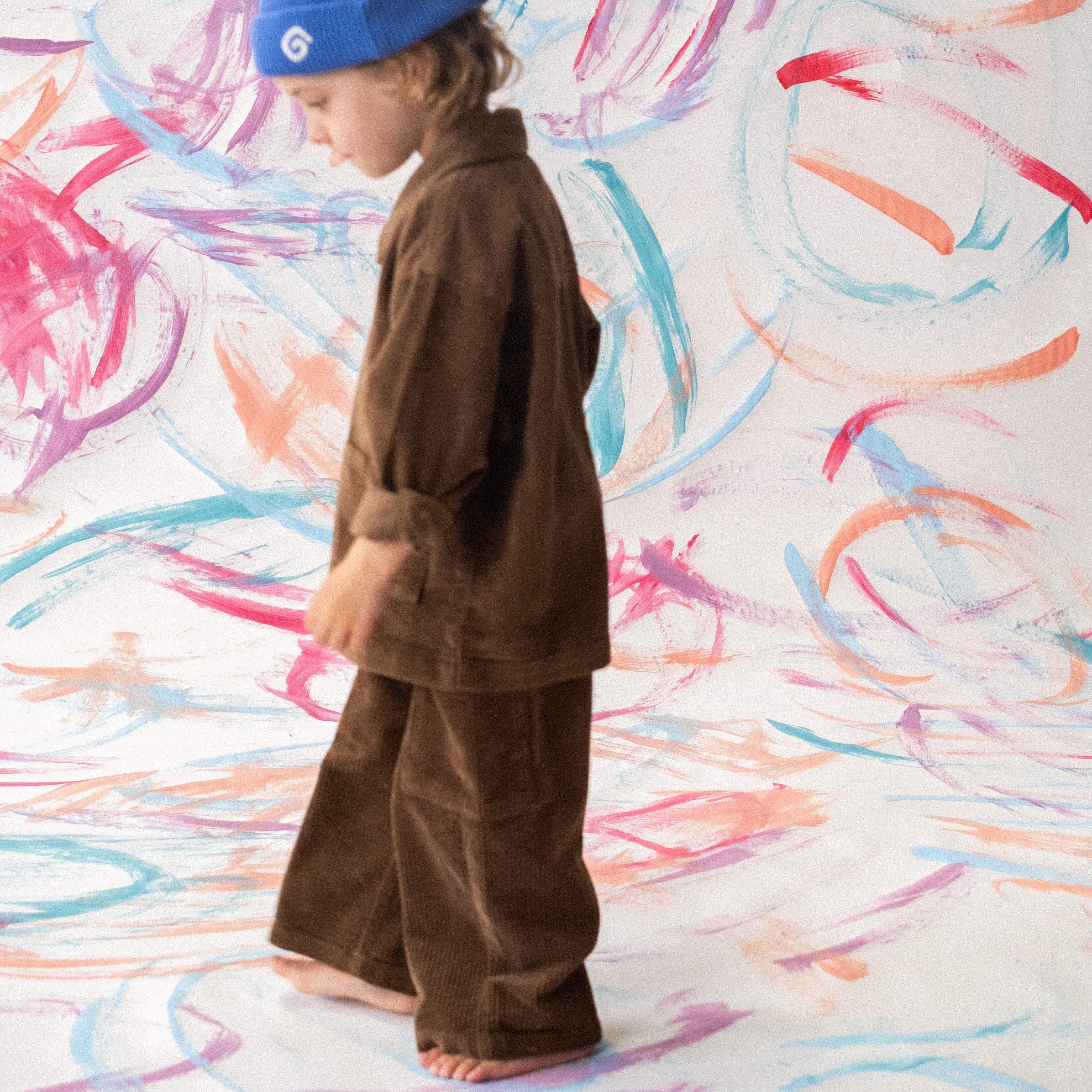 Organic cord pants in espresso colour, side view