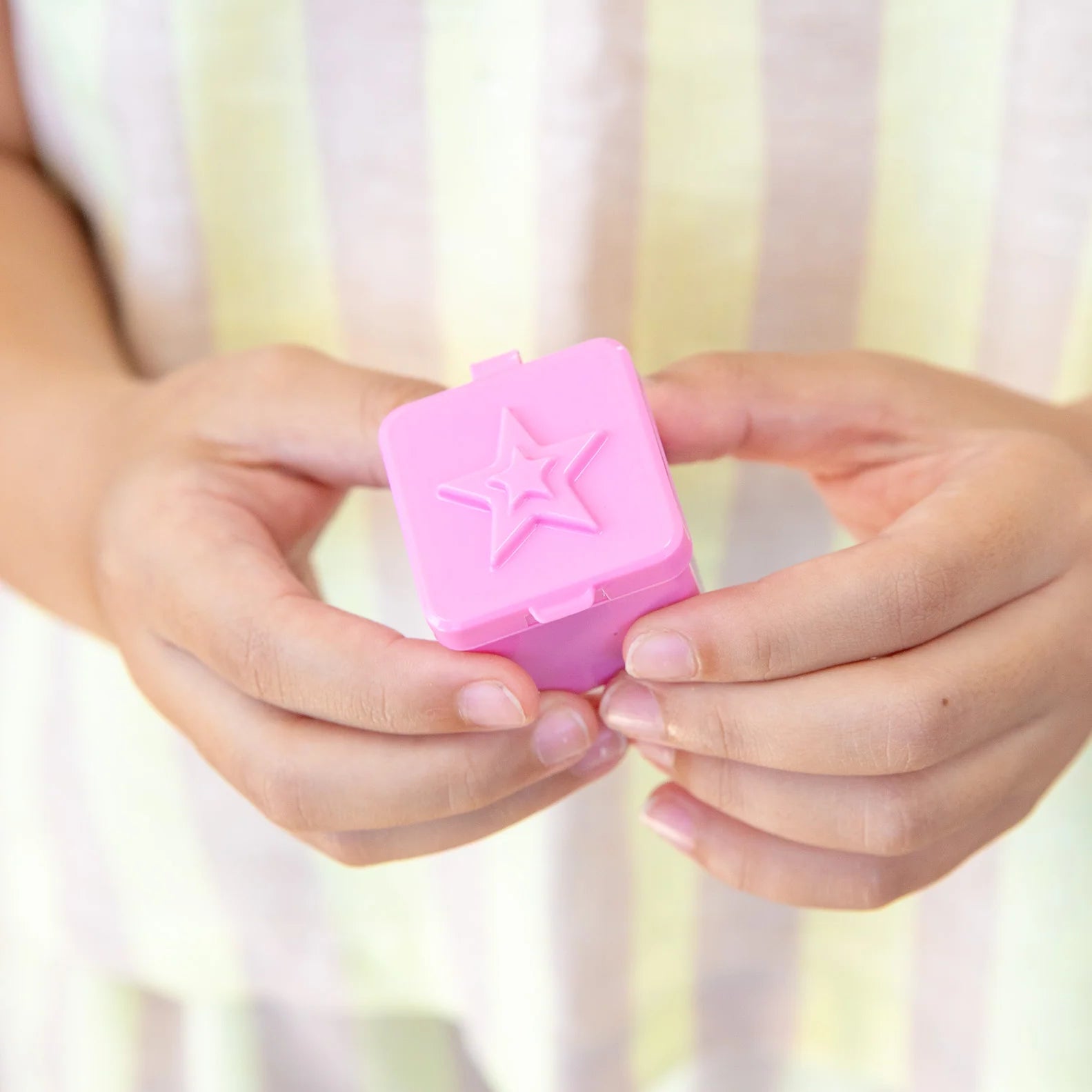 MontiiCo Bento Dip & Sauce Box in Floss – set of 2