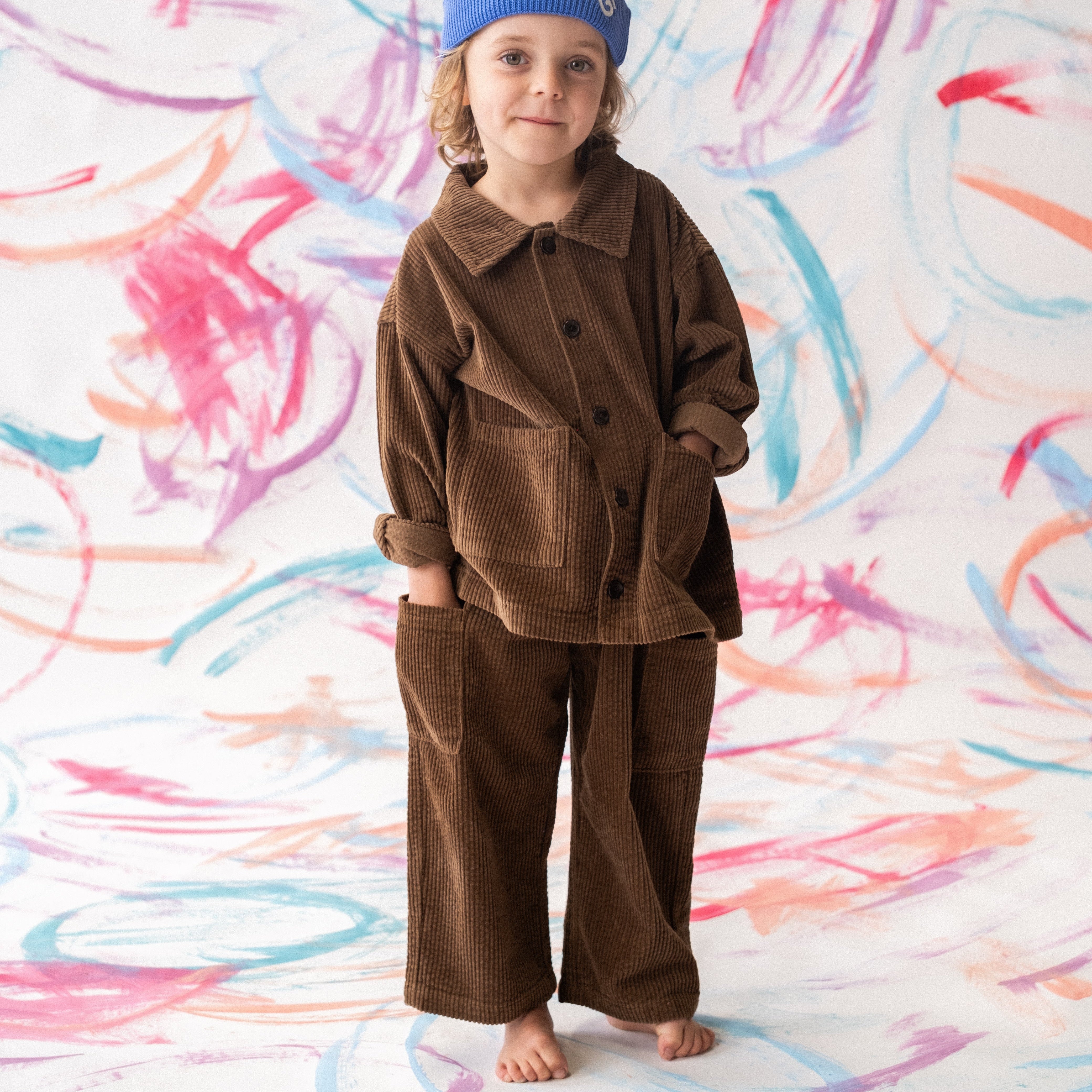 Organic cord pants in espresso colour, front view