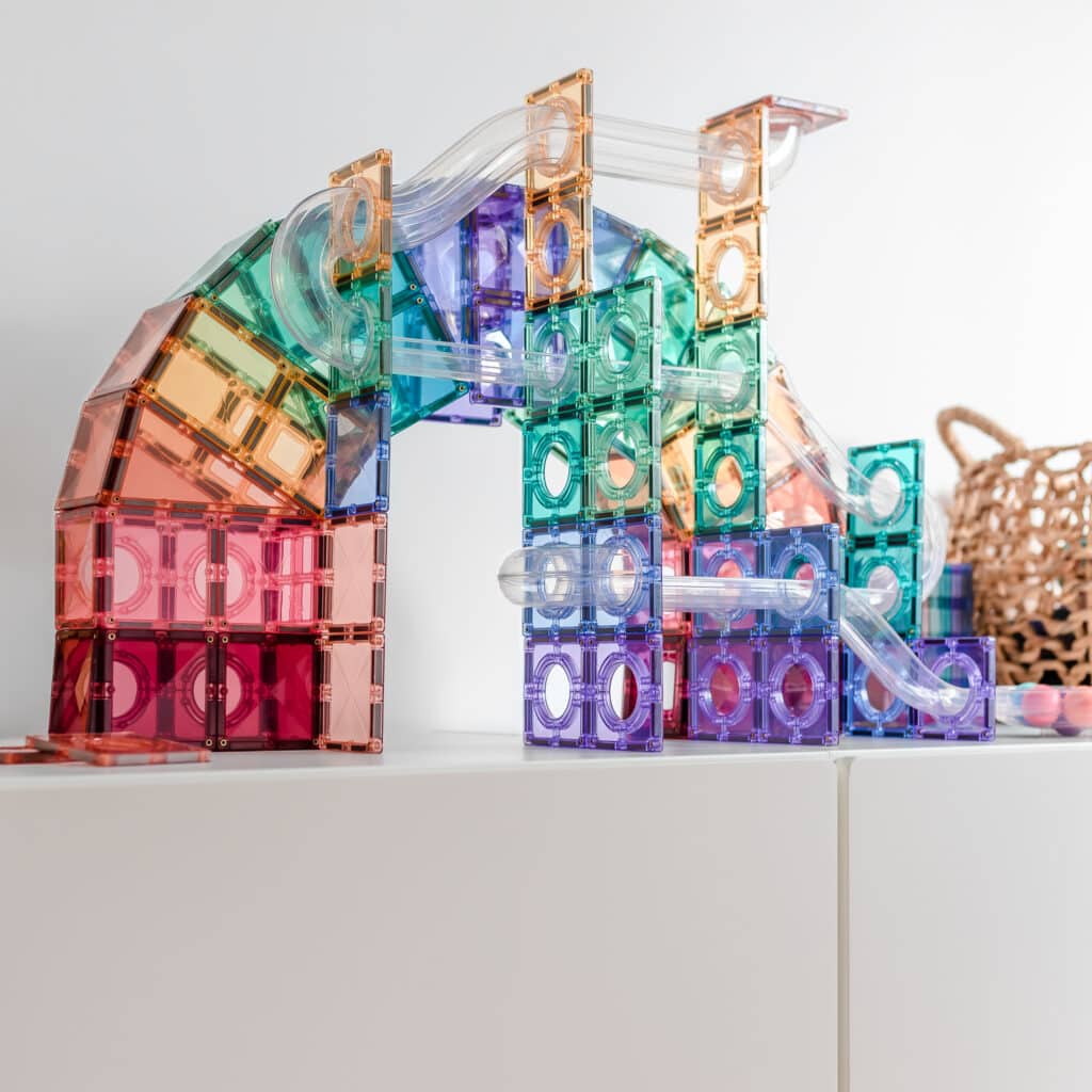Connetix Pastel Ball Run Pack 106pc – magnetic tile set with curved tubes and pastel colours